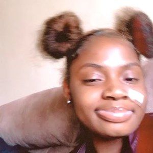 Meet your Posher, Maya